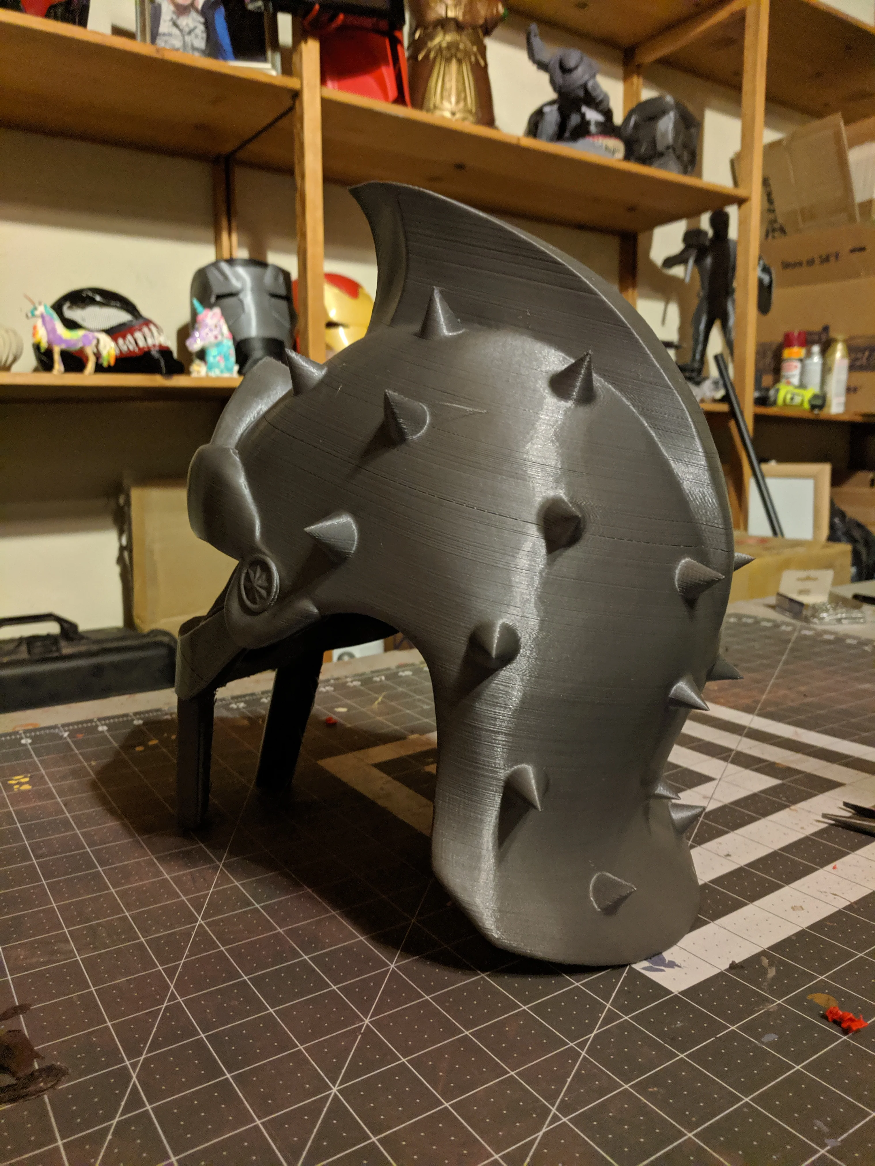 War Machine MK4 helmet - Image 3